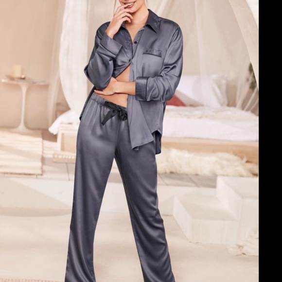 NWOT Victoria's Secret Satin Short Pajama Set GREY - Picture 3 of 9